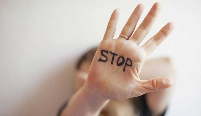 Cómo denunciar violencia institucional y proteger tus derechos